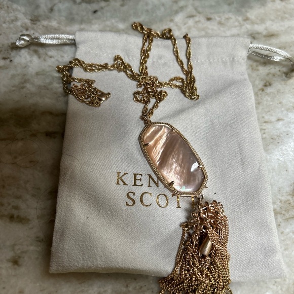 KENDRA SCOTT Rayne brown mother Of Pearl Pendant  Gold Plated Tassel Necklace - Picture 1 of 6
